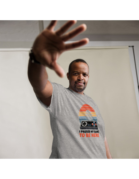 T-shirt classique unisexe paused my game