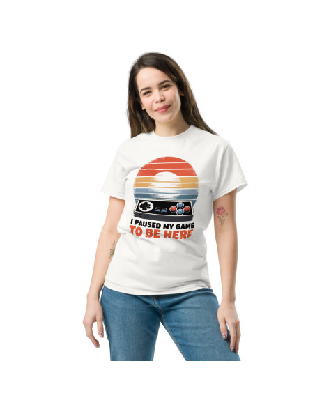 T-shirt classique unisexe paused my game